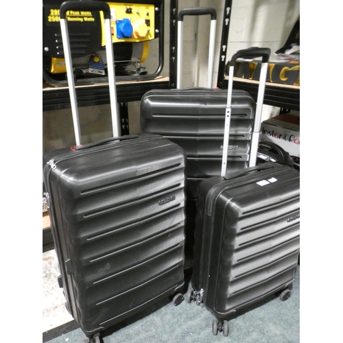 3146 - American Tourister 3Pc Set, RRP £99.99 + VAT (cases marked)    (220-324) * This lot is subject to VA... 