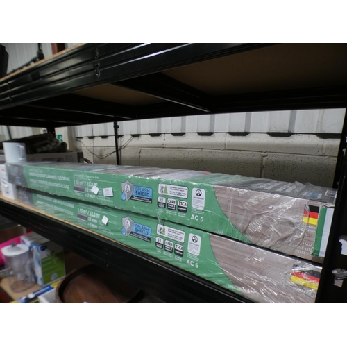 3167 - 2 Packs of Laminate Flooring (Hartford Oak)     (220-382) * This lot is subject to VAT