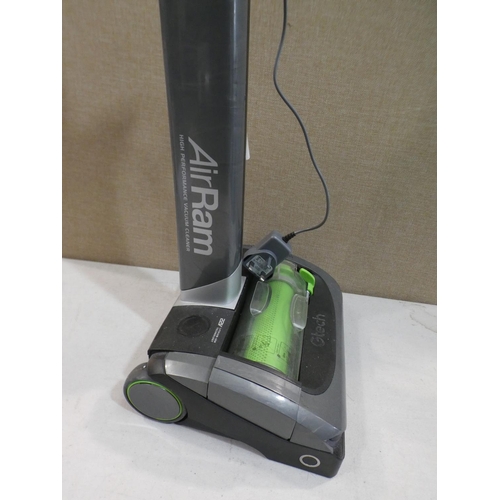 3200 - G-Tech Air Ram Vacuum Cleaner - with charging lead, RRP £159.99 + VAT    (220-76) * This lot is subj... 