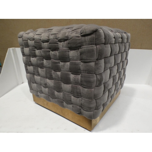 3209 - Bainbridge Home Grey Knotted Footstool, RRP £99.99 + VAT    (220-80) * This lot is subject to VAT