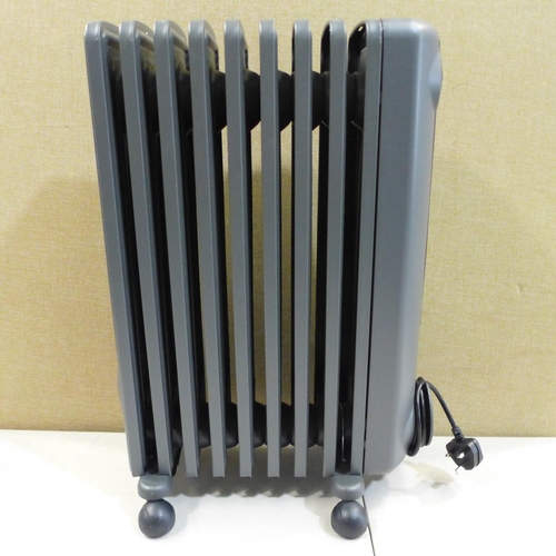 3246 - Delonghi Oil Filled Grey Radiator (220-221) * This lot is subject to VAT