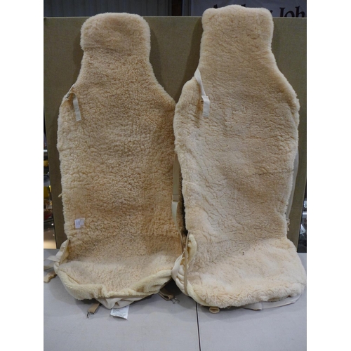 3252 - Sheepskin Seat Cover      (220-149) * This lot is subject to VAT