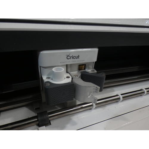 3357 - Cricut Maker, RRP £229.99 + VAT             (220-45) * This lot is subject to VAT