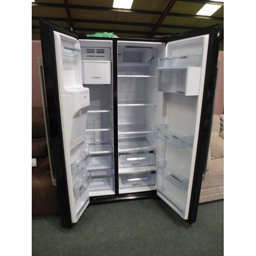 3390 - Bosch Black Fridge/Freezer, RRP £889.99 + VAT (220-281) * This lot is subject to VAT