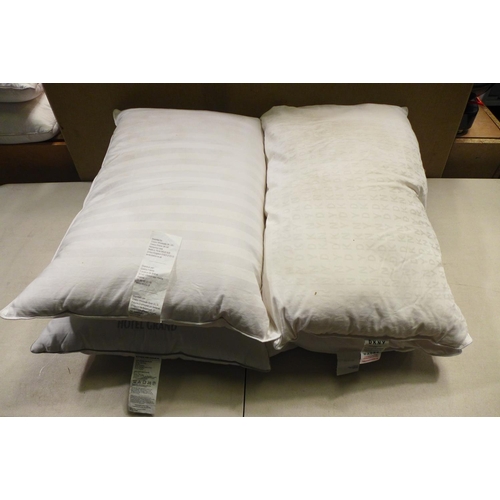 3401 - Hotel Grand Double Down and DKNY Jacquard Pillow   (220-90) * This lot is subject to VAT