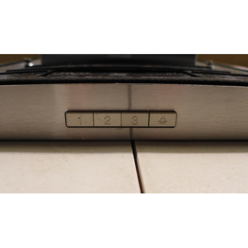 3425 - Bosch Chimney Hood H617xW900xD488, model no.:-DWA94BC50B, RRP £485 inc. VAT * This lot is subject to... 