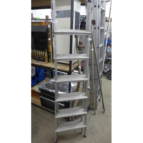 2482 - Black and Decker 3 way ladder 6 rung