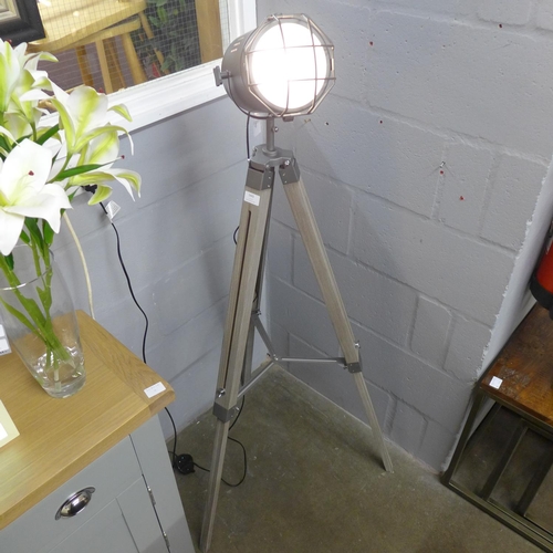 1476 - A grey and metal marine tripod lamp (3207354)   #