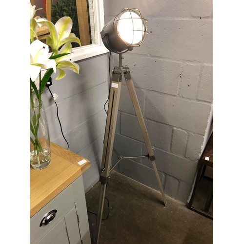 1476 - A grey and metal marine tripod lamp (3207354)   #