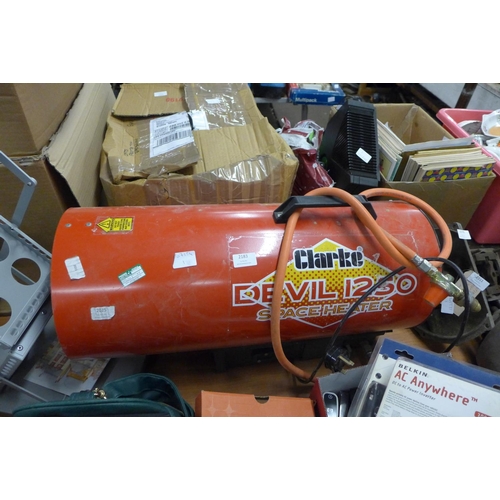 2256 - Clarke Devil 1250 gas heater