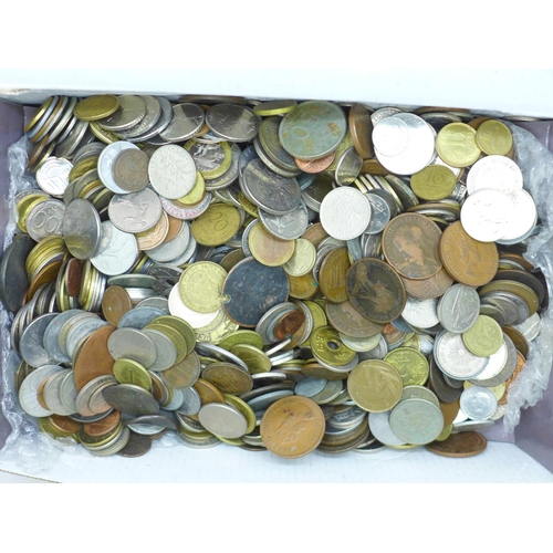 697 - British and foreign coins, 4.4kg