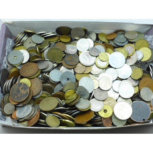 697 - British and foreign coins, 4.4kg