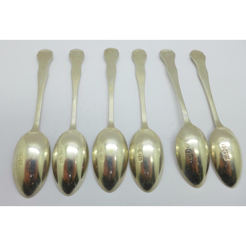 917 - A set of six silver spoons, London 1913, 62g