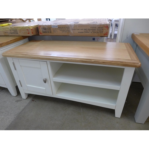 1599 - A Chester white painted oak small TV unit (NC-TV-W)  * This lot is subject to VAT - door catch damag... 