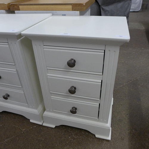 1608 - A Banbury white painted large bedside table (BP-LBSC-W)  * This lot is subject to VAT