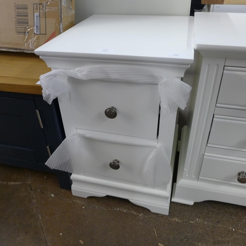 1611 - A Florence white painted large bedside cabinet (SW-LBSC-W) * This lot is subject to VAT - damage to ... 