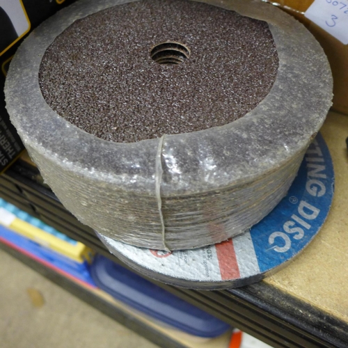 2169 - 25 Abrasive disc, 5 cutting disc, 22 sanding disc