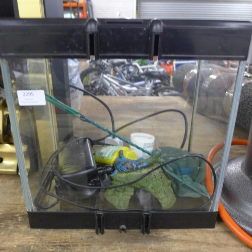 2295 - Small fish tank with accessories