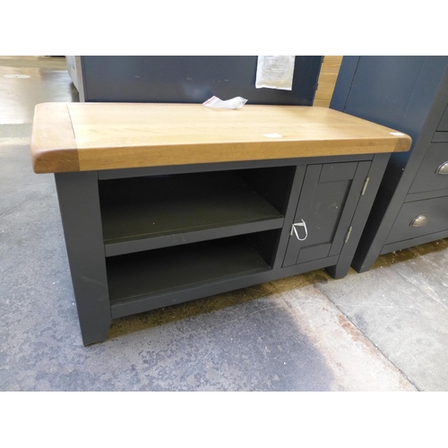 1649 - A Salisbury blue painted oak small TV unit (LP-STV-B)  * This lot is subject to VAT - marked