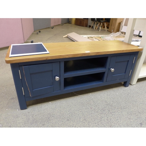 1726 - A Rutland blue painted oak TV unit (RA-N2T-B)  * This lot is subject to VAT - damaged