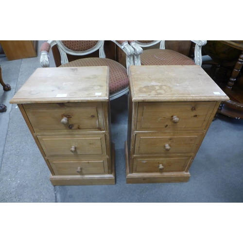 247 - A pair of pine bedside chests