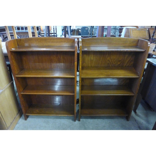 275 - A pair of small beech open bookcases