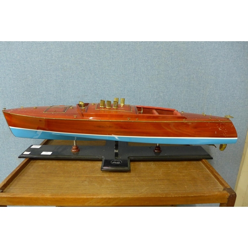 368 - A model speed boat