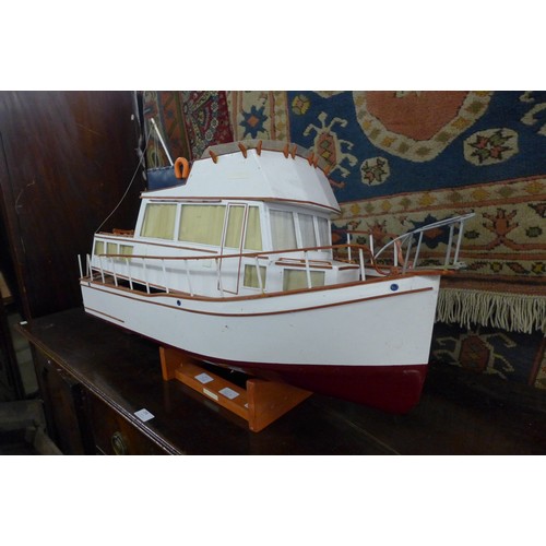 366a - A model Danska boat