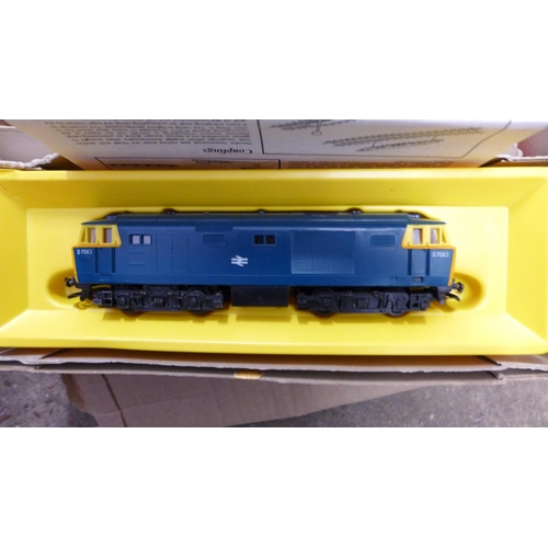 2182 - Hornby OO scale R758 Hymek diesel loco, Lima OO scale buffet car and 7 wagons plus qty. of OO scale ... 