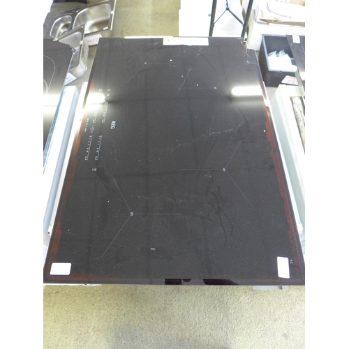 125 - AEG  4 Zone Induction Hob H44xW780xD520 - model no.:- IAE84411FB, RRP £550 inc. VAT - damaged glass ... 