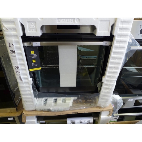 71 - Zanussi  Single Oven H589xW594xD568 - model no.:- ZOHNX3X1, RRP £385.5 inc. VAT - damaged * This lot... 