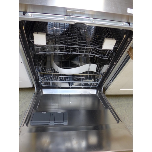 89 - AEG Fully Integrated Dishwasher  H818xW596xD550 - model no.:- FSB42607Z, RRP £310 inc. VAT * This lo... 