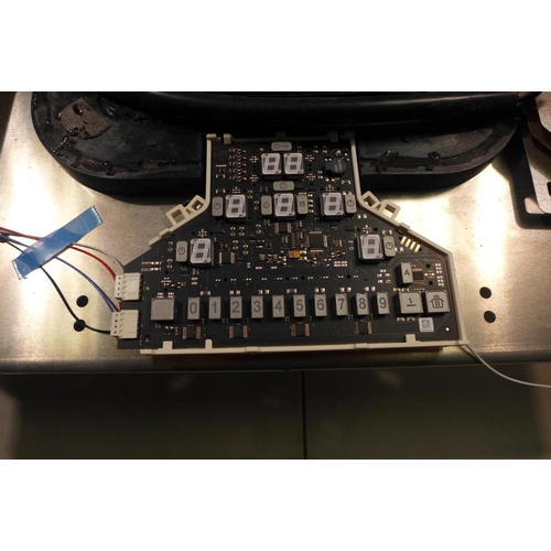 3278 - Faber Extraction Hob (damaged/broken glass) * This lot is subject to VAT