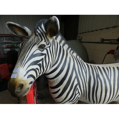3219 - A fibreglass zebra (approx. 5' 4