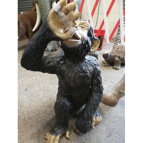 3220 - A fibreglass chimp (approx. 2' 4