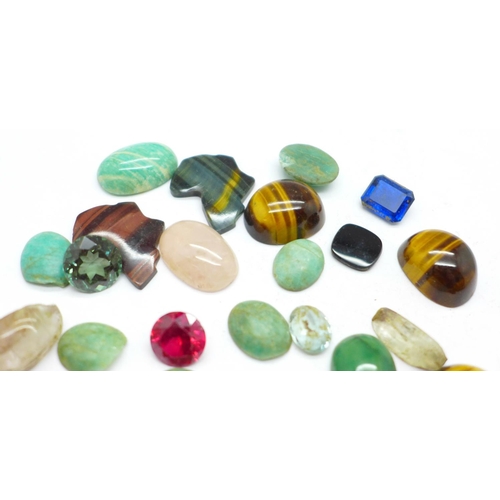 1016 - A collection of unmounted stones, six a/f