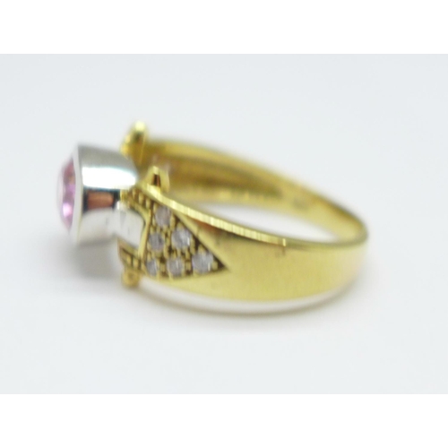 1026 - A 14ct gold ring, marked 585, 7.5g, U