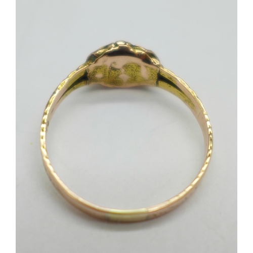 1060 - A Victorian 15ct gold and garnet ring, Birmingham hallmark, 1.8g, R