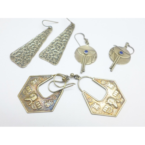 1107 - Three pairs of silver and white metal earrings