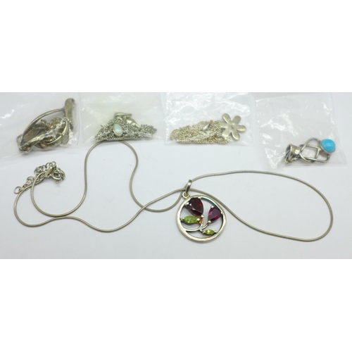 1115 - Five silver pendants