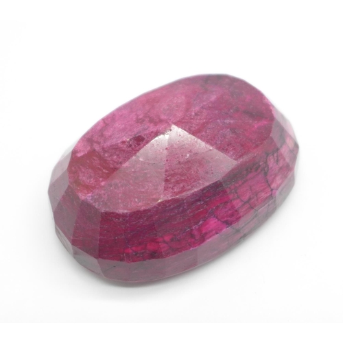 1118 - A large collectable 462.60ct oval shape mixed cut natural ruby gemstone, with Gemological Laboratory... 