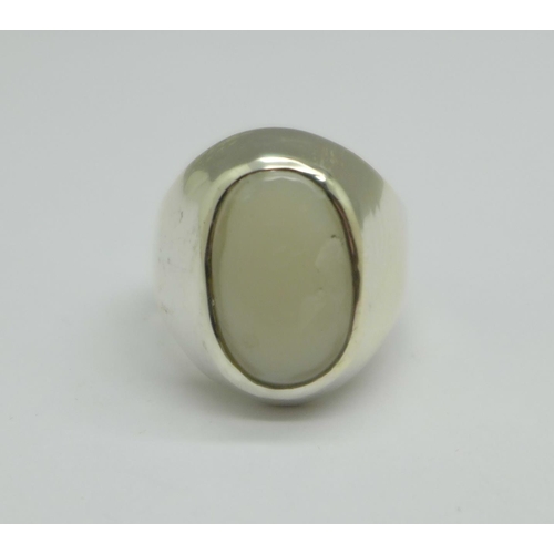 1120 - A 925 silver and opal ring, 5ct stone, L, (natural flaws)