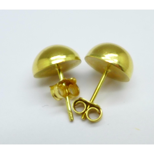 1159 - A pair of 18ct gold earrings, 2.5g