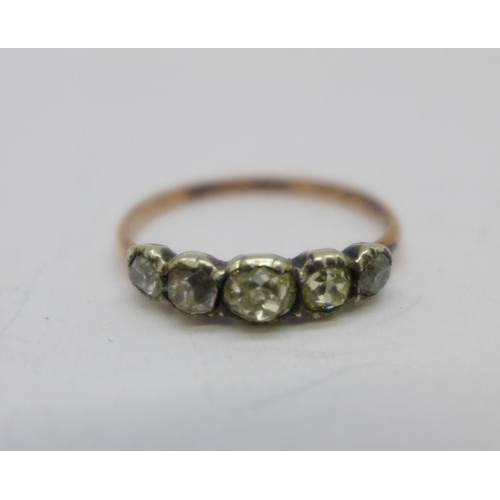 1184 - A Georgian five stone diamond ring, 1.1g, M, (gold shank, silver settings)