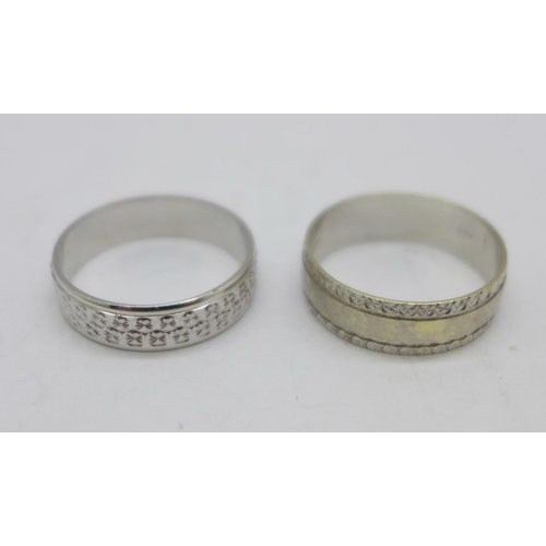 1191 - Two 9ct white gold wedding rings, 6.2g, both Q