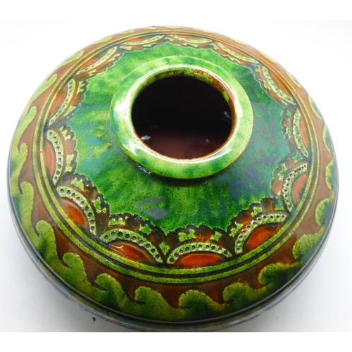 616 - A 1960's/70's Spanish Tito Ubeda squat green majolica vase, 14cm tall