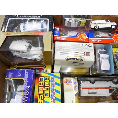 735 - A collection of emergency services model vehicles including Corgi, Matchbox and Cararama