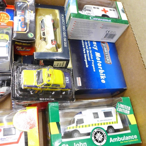 735 - A collection of emergency services model vehicles including Corgi, Matchbox and Cararama