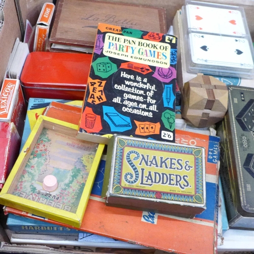 753 - A collection of vintage parlour games, etc.