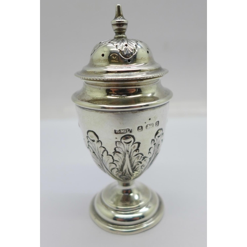 860 - A silver pepper, Henry Williamson Ltd., Birmingham 1900, 29g